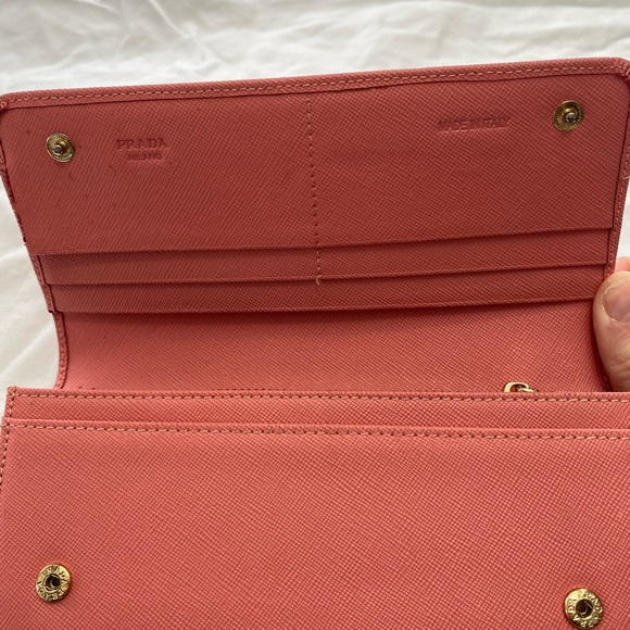 Prada wallet, never been used. - Picture 5 of 6